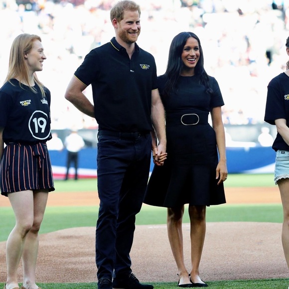 Stella McCartney Black Short Sleeve Wool Crepe Mini Dress SzXS ASO Meghan Markle - Picture 10 of 12